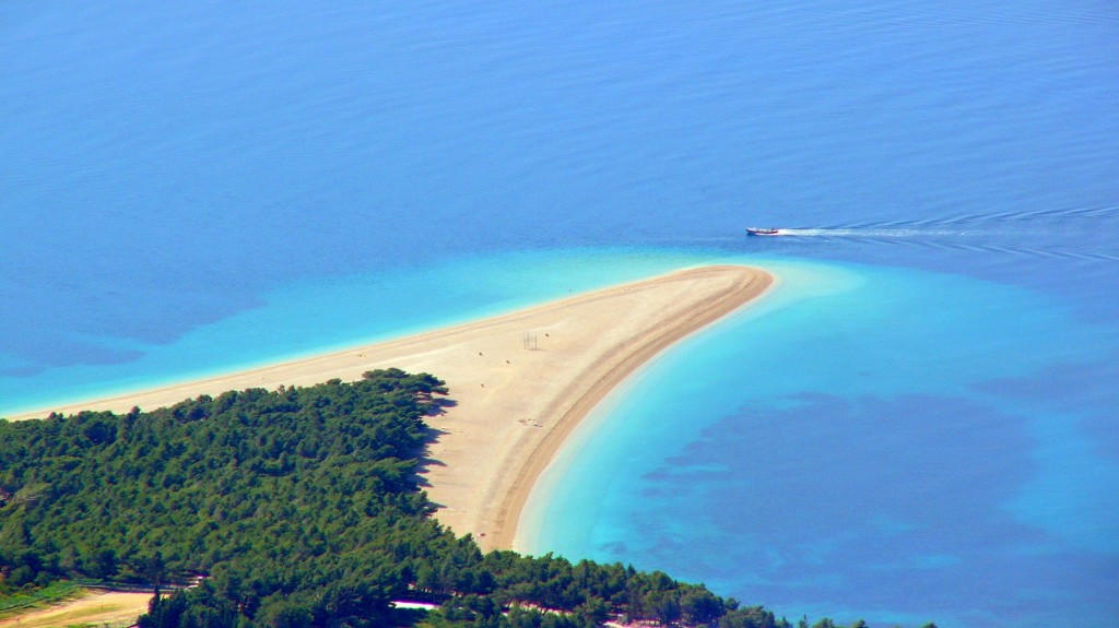 zlatni rat beach holiday in bol